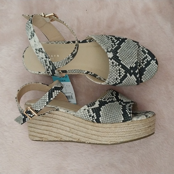 Papaya snakeskin gold buckle platform heel wedges shoes size 5 - Picture 3 of 7